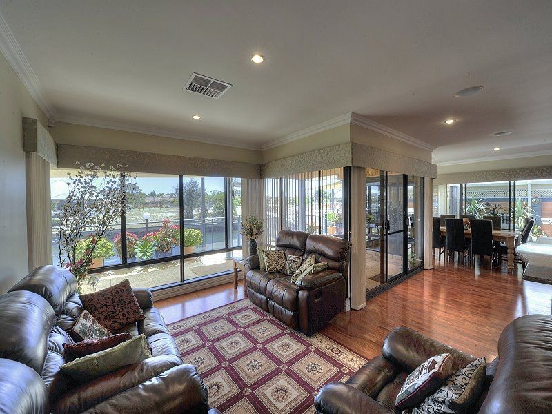 1 Ragamuffin Point, Halls Head WA 6210