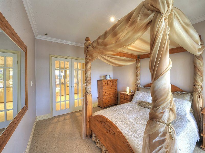 1 Ragamuffin Point, Halls Head WA 6210