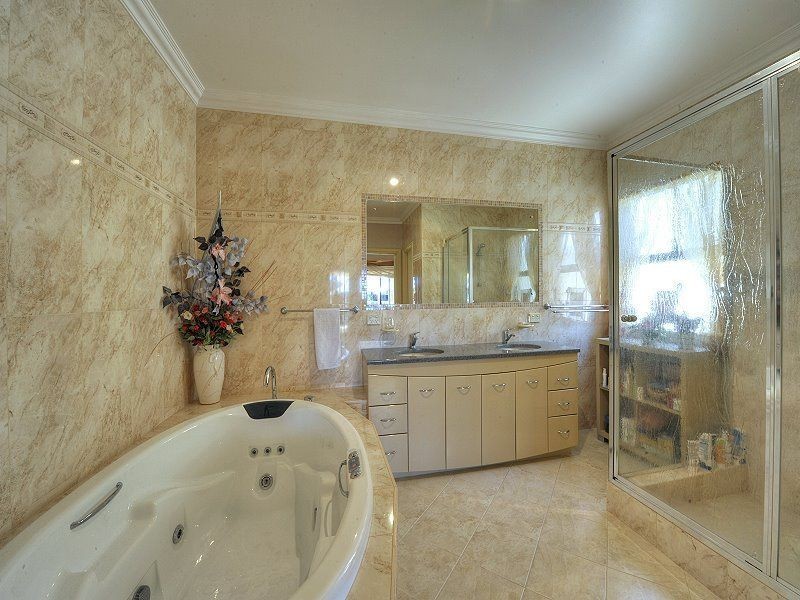 1 Ragamuffin Point, Halls Head WA 6210