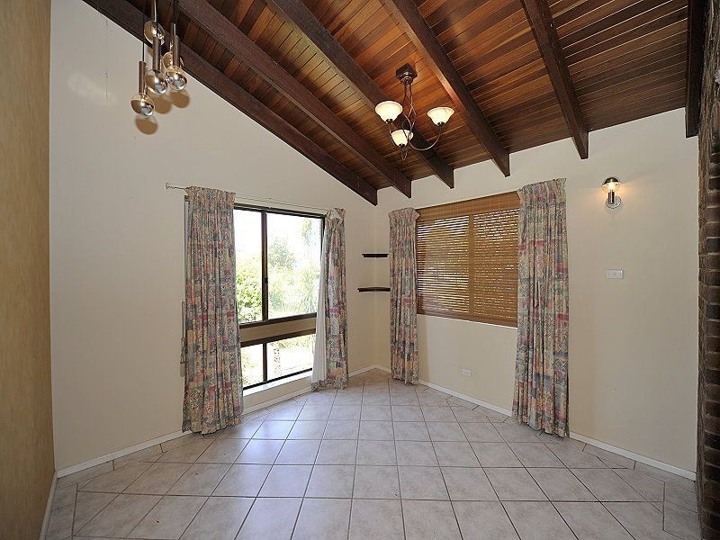 4 Dadger Street, Dudley Park WA 6210