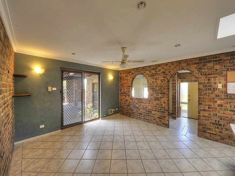 4 Dadger Street, Dudley Park WA 6210