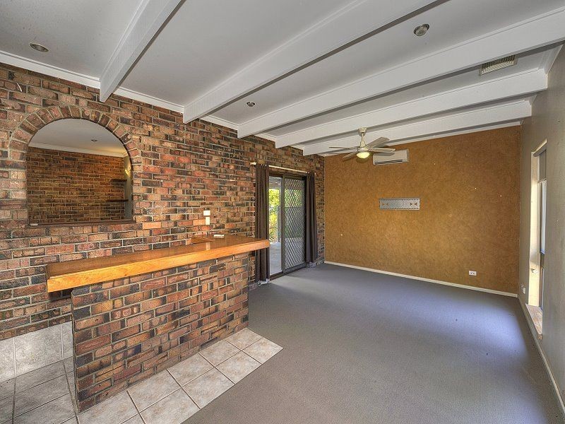 4 Dadger Street, Dudley Park WA 6210