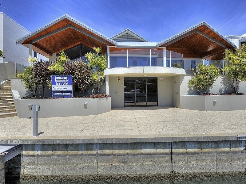 16 Cambria Island Retreat, Halls Head WA 6210