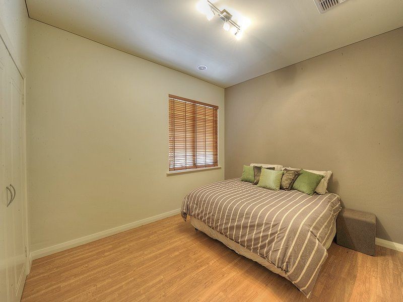 16 Cambria Island Retreat, Halls Head WA 6210