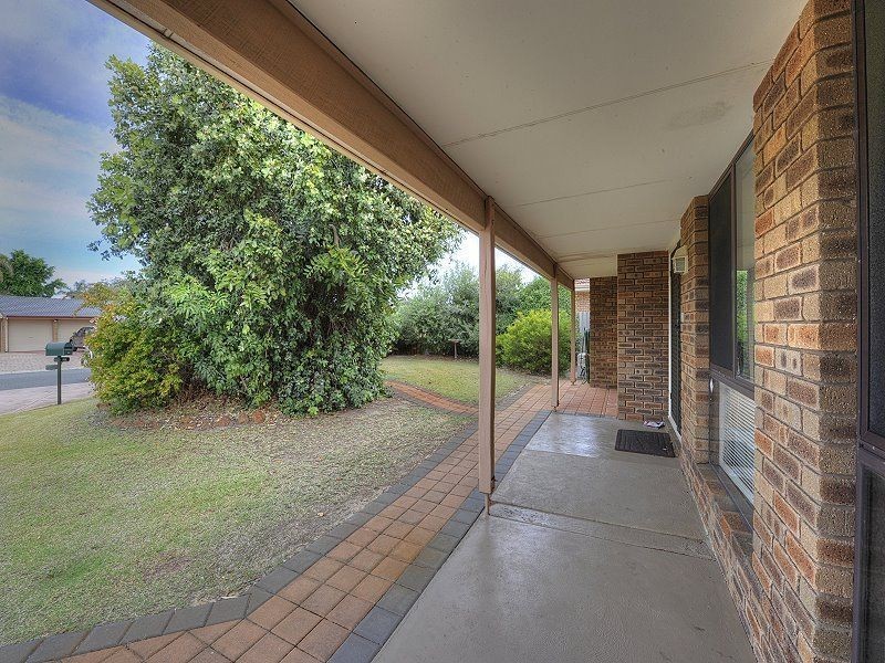 26 Hanson Way, Dudley Park WA 6210
