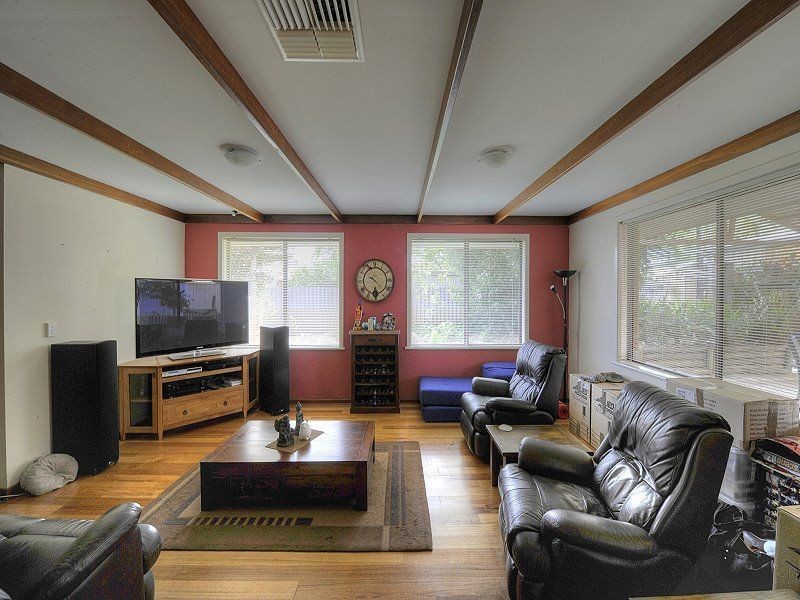 26 Hanson Way, Dudley Park WA 6210
