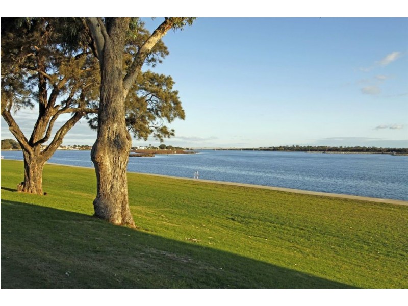 9/3 Leslie Street, Dudley Park WA 6210
