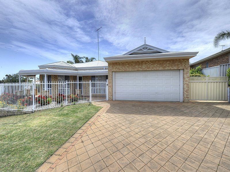 17 Allamanda Way, Halls Head WA 6210