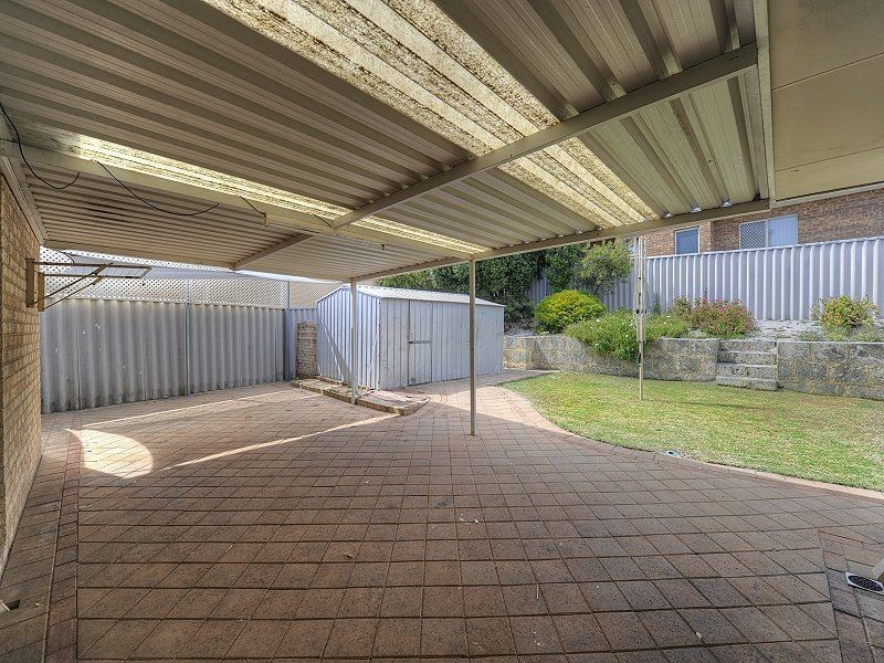 17 Allamanda Way, Halls Head WA 6210