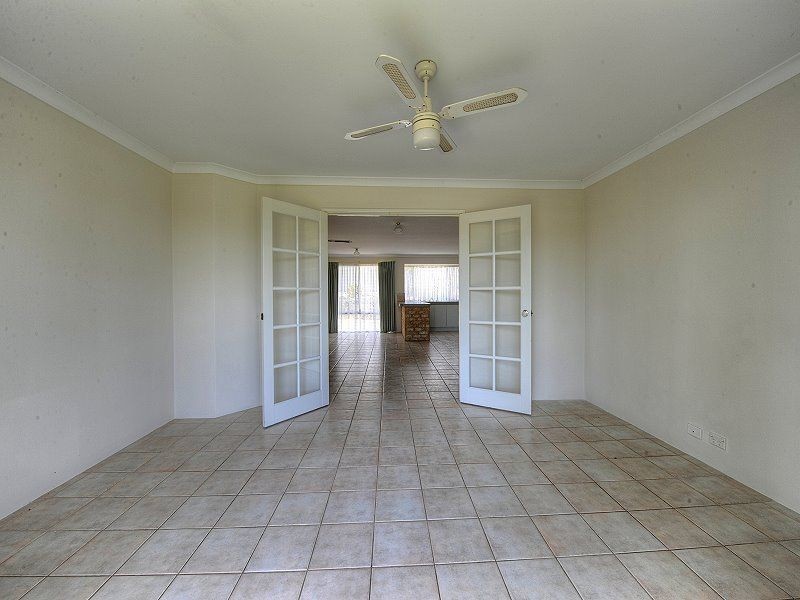 17 Allamanda Way, Halls Head WA 6210