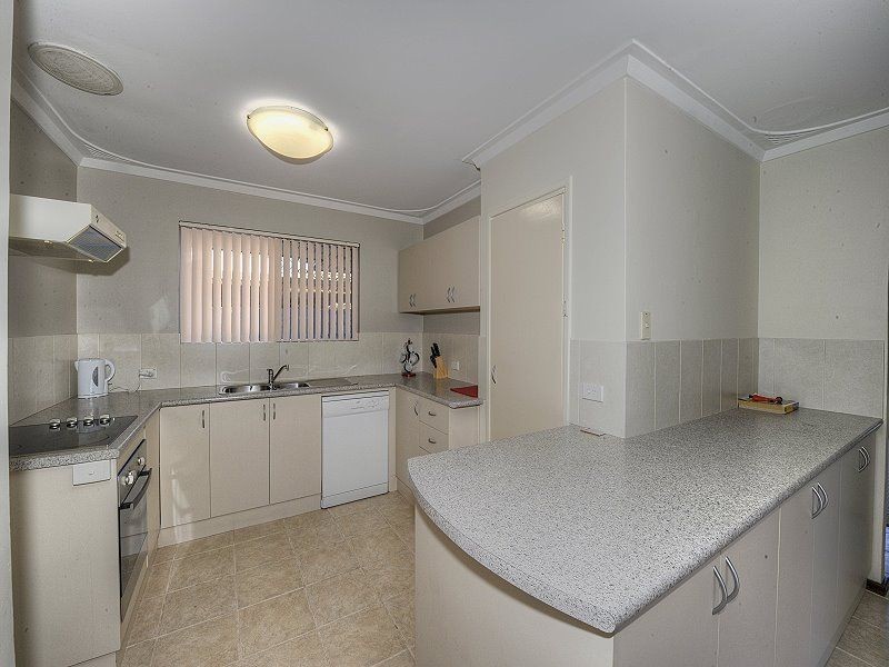27 Sievewright Street, Silver Sands WA 6210