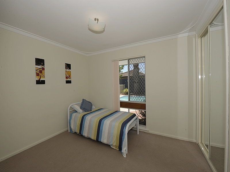 27 Sievewright Street, Silver Sands WA 6210