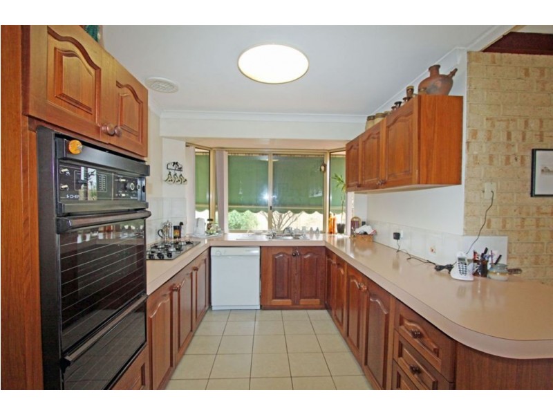 A/9 Sage Court, Halls Head WA 6210