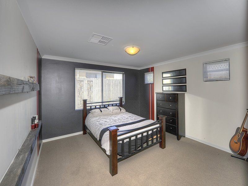 111 Hudson Drive, Dudley Park WA 6210