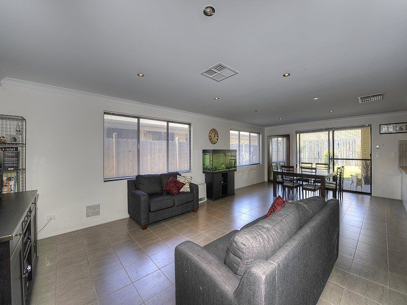 111 Hudson Drive, Dudley Park WA 6210