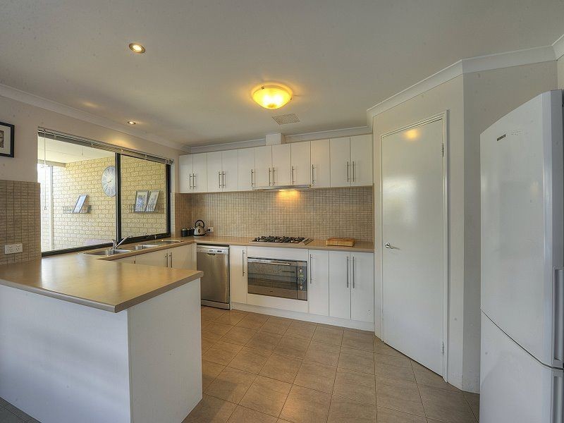 111 Hudson Drive, Dudley Park WA 6210