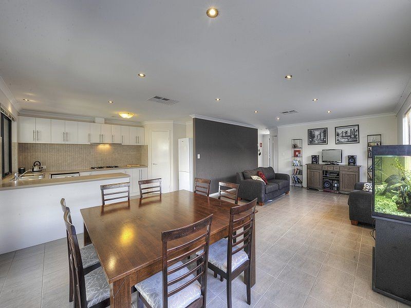 111 Hudson Drive, Dudley Park WA 6210