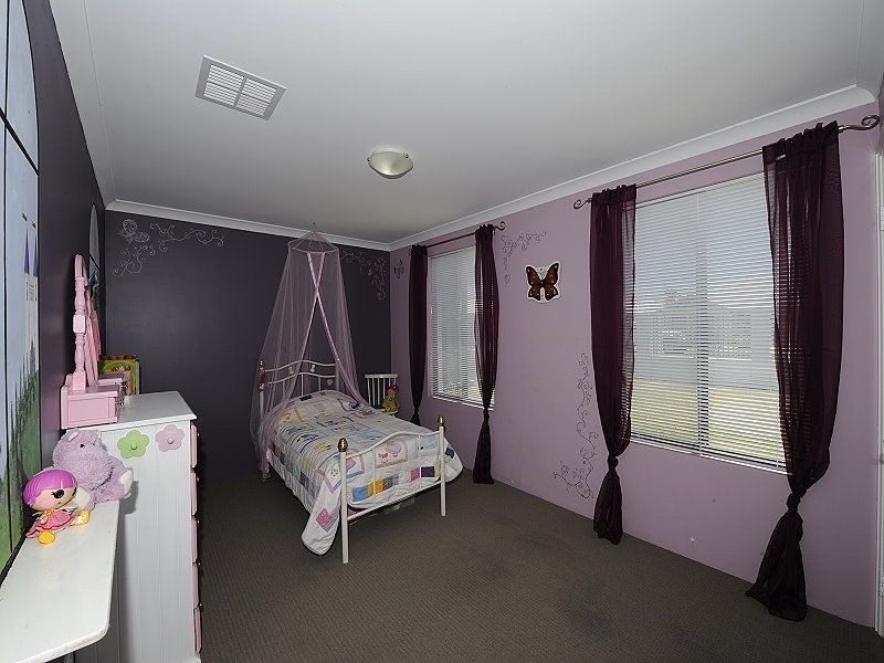 111 Hudson Drive, Dudley Park WA 6210