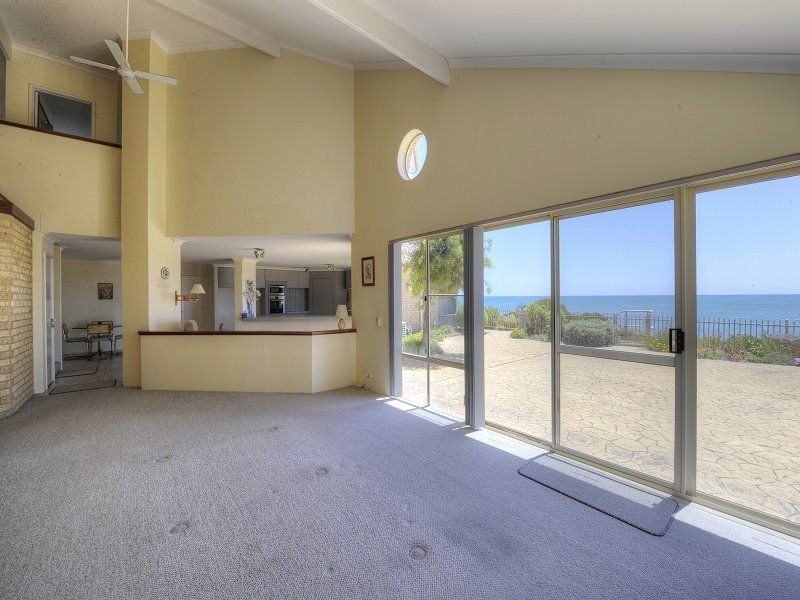 13 Caravel Way, Halls Head WA 6210
