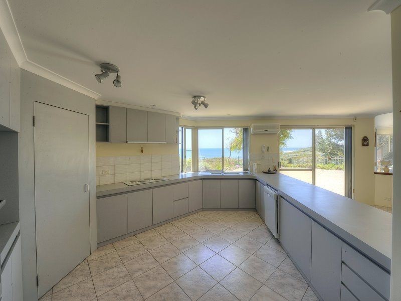 13 Caravel Way, Halls Head WA 6210
