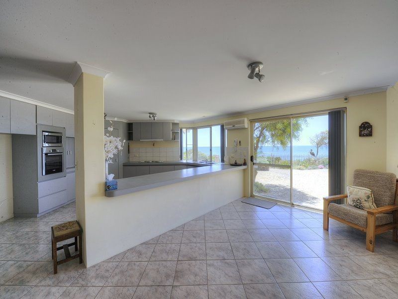 13 Caravel Way, Halls Head WA 6210