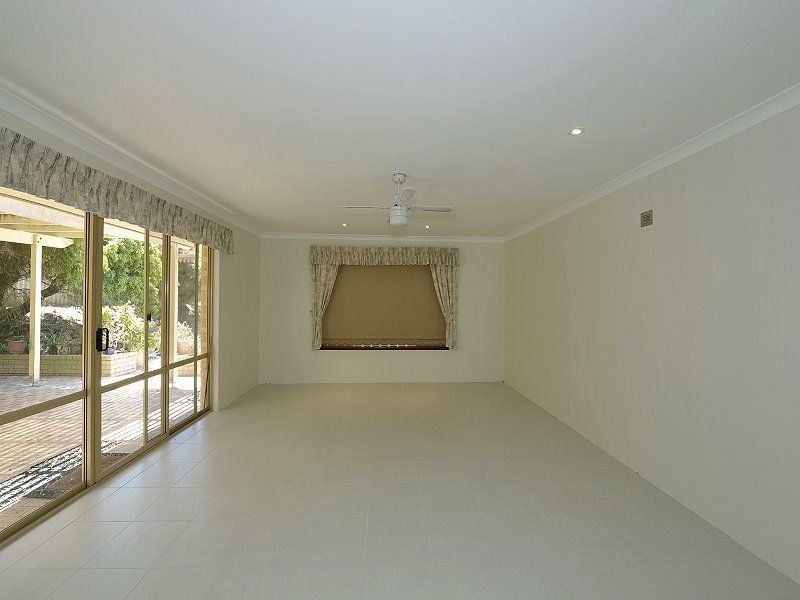 4 Foreshore Drive, Singleton WA 6175