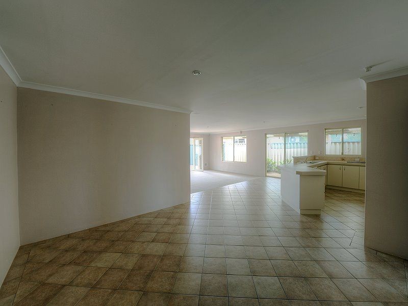 10 Dillington Mews, Erskine WA 6210