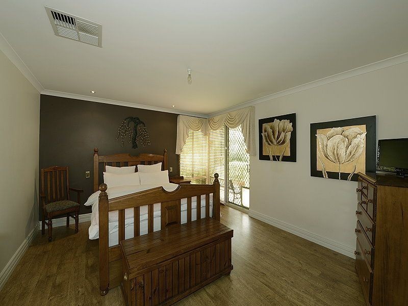 15 Green Grove Loop, Pinjarra WA 6208