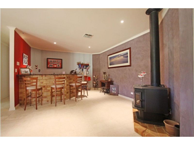 8 Pleasant Grove Circle, Falcon WA 6210