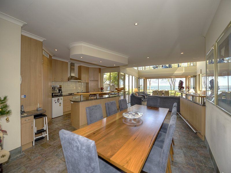 15 Chimneys Retreat, Erskine WA 6210