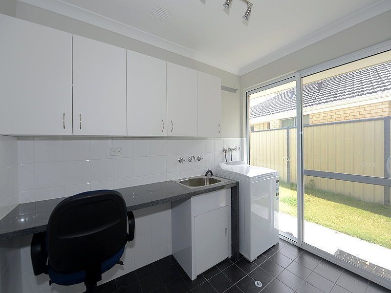 22 Sequin Close, Meadow Springs WA 6210