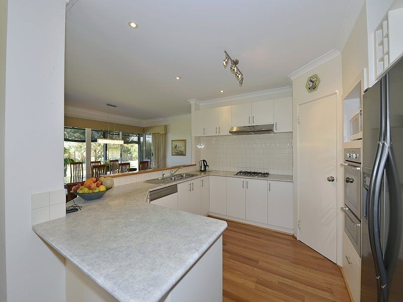10 Placid Waters Parade, Coodanup WA 6210