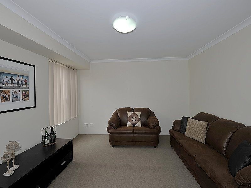 7 Anhinga Trail, Dudley Park WA 6210