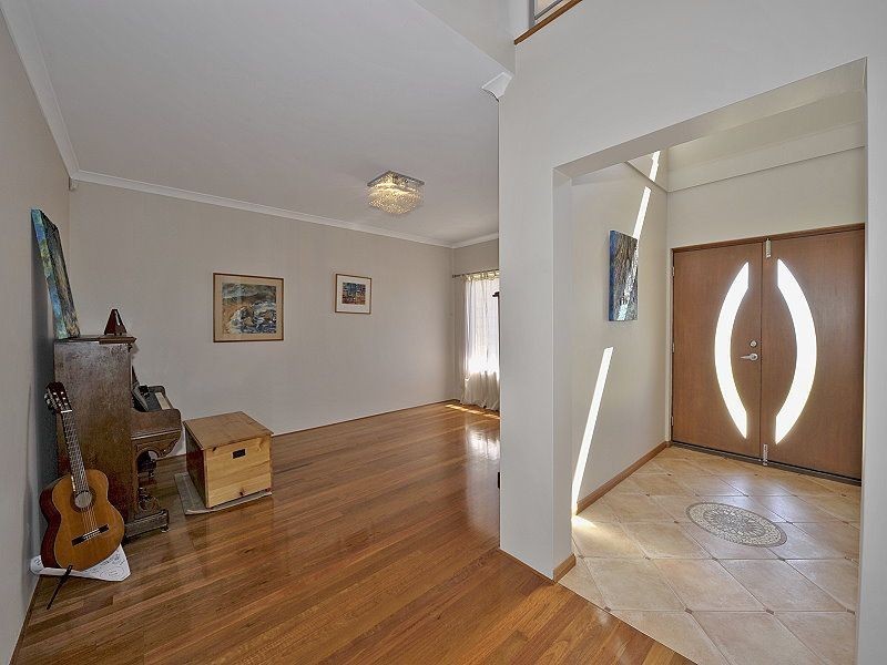 21 Princeton Drive, Wannanup WA 6210