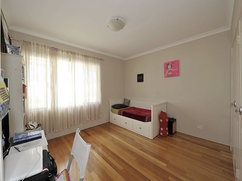 21 Princeton Drive, Wannanup WA 6210