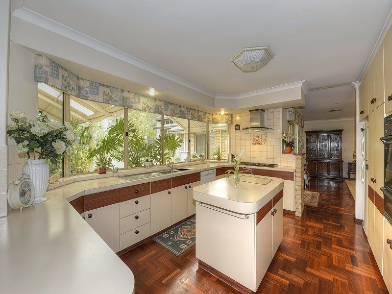 8 Victoria Circle, Greenfields WA 6210
