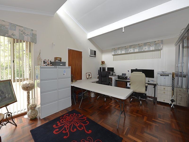 8 Victoria Circle, Greenfields WA 6210