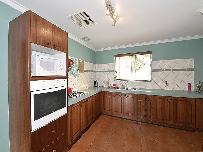 18 Parkridge Drive, Bouvard WA 6211