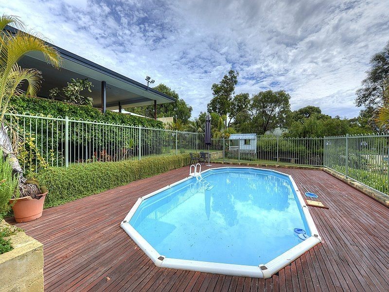 18 Parkridge Drive, Bouvard WA 6211