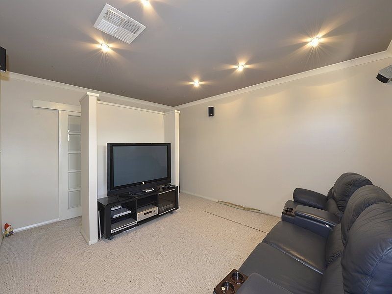 11 Cervantes Drive, Erskine WA 6210