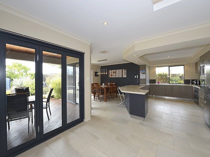 11 Cervantes Drive, Erskine WA 6210