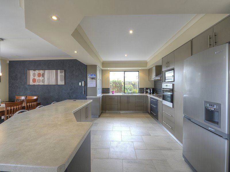 11 Cervantes Drive, Erskine WA 6210