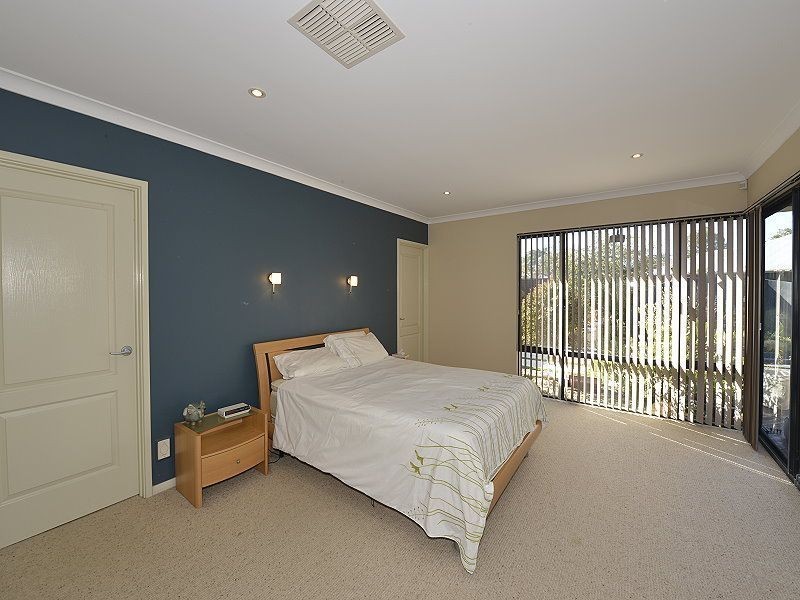 11 Cervantes Drive, Erskine WA 6210