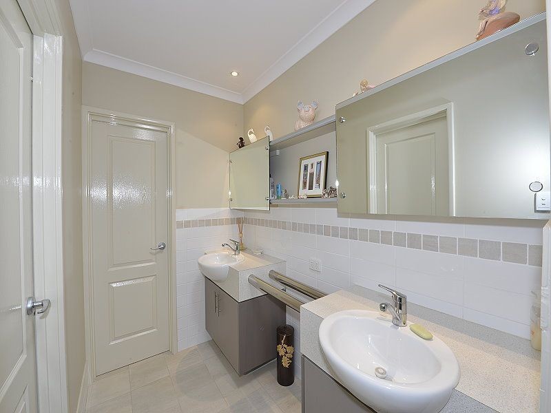 11 Cervantes Drive, Erskine WA 6210