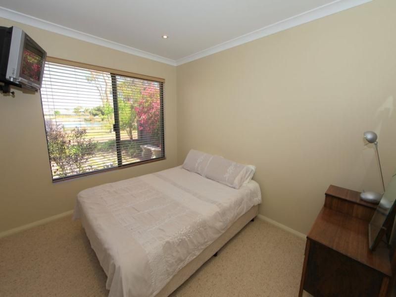 11 Cervantes Drive, Erskine WA 6210