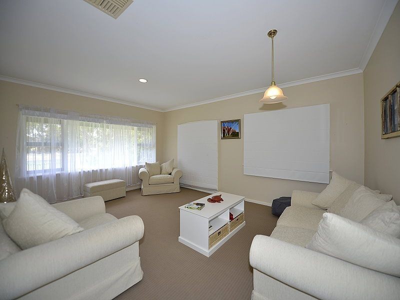 148 Banksia Terrace, South Yunderup WA 6208