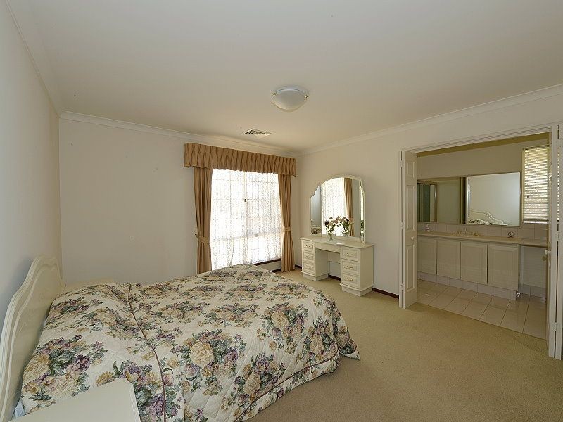 13 Fortescue, Dudley Park WA 6210