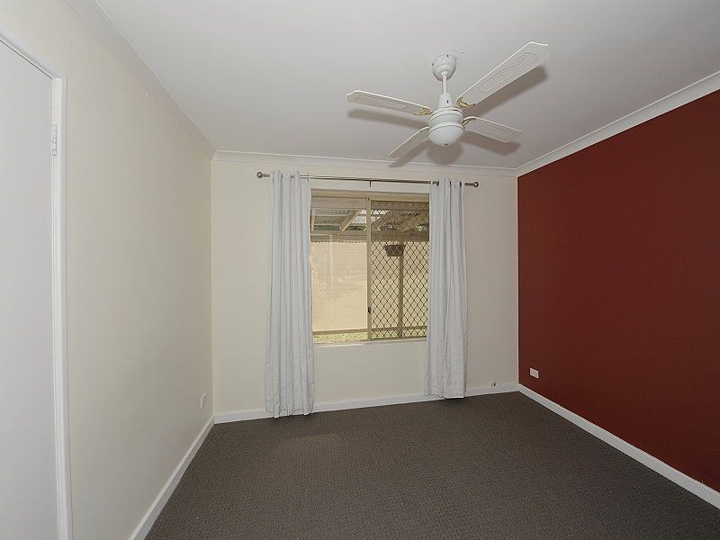 24 Casuarina Drive, Halls Head WA 6210
