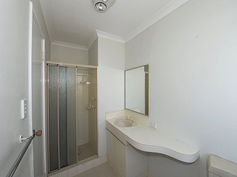 24 Casuarina Drive, Halls Head WA 6210