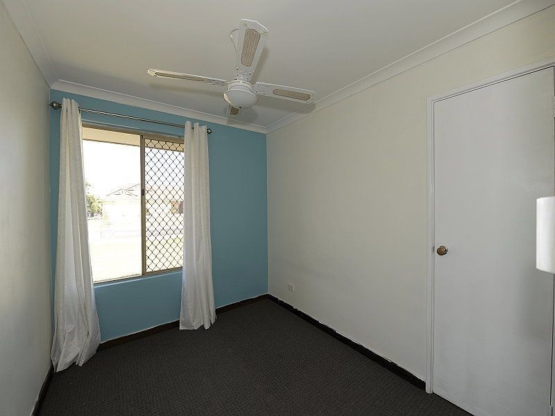 24 Casuarina Drive, Halls Head WA 6210